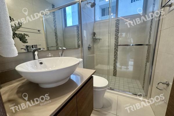 Venta de espectacular apartamento rentando en ph maui costa del este rentando
