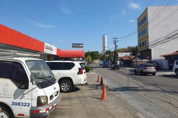 Venta de plaza comercial en ph plaza fernand, betania