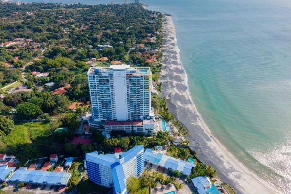 Oceanfront condo in coronado in chame panama oeste