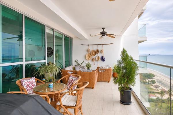 Venta de apartamento en playa blanca ph lighthouse beach tower