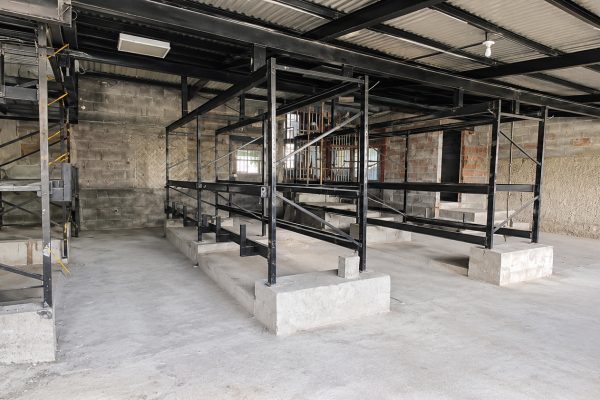 Sale of commercial or residential house in los angeles betania