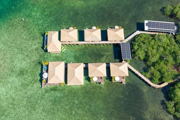 Coral bay bungalows - luxury overwater resort