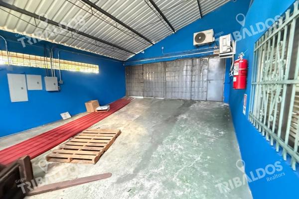 Alquiler de bodega con oficinas en juan díaz