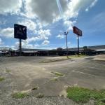 Commercial premises for rent plaza el faro