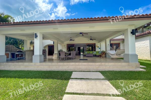 Se vende casa de playa en buenaventura