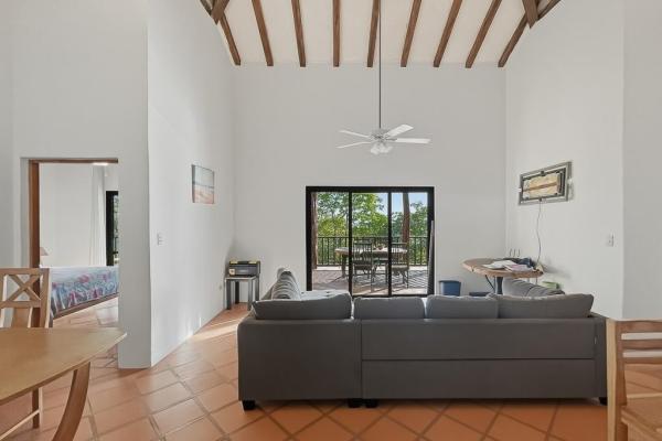 Cambutal ocean view home near los buzos