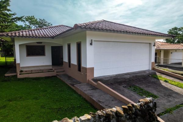 Encantadora casa de 3 recámaras en samboni alto boquete