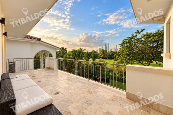 Sale of house in fairway estates santa maria