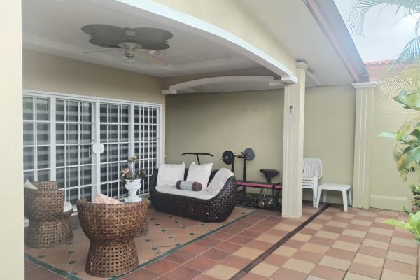 Venta de casa en brisas del golf
