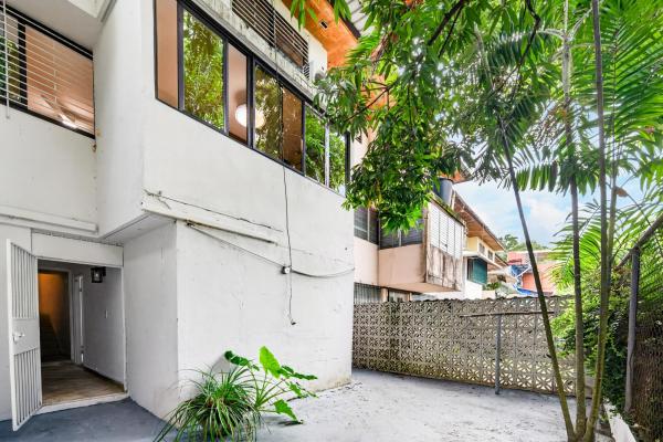 Dúplex de 3 niveles en venta en altos de miraflores, betania, panamá