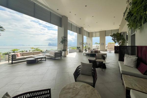 Luxury oceanfront residence | upper east tower