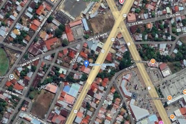 Se vende local comercial y dos casas