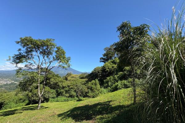 Commanding panoramic view of volcan baru