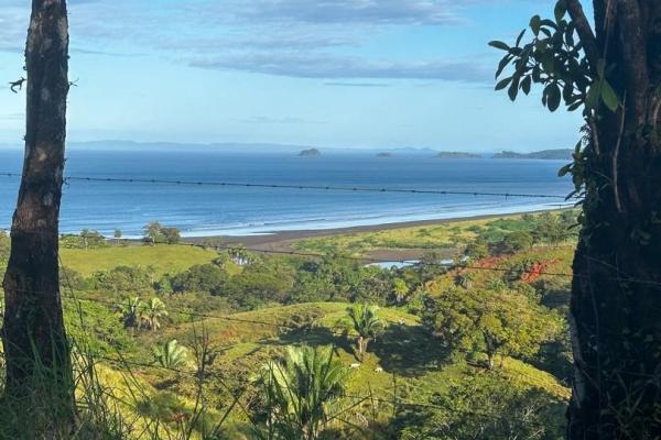 67-hectare oceanfront sanctuary in arena, veraguas