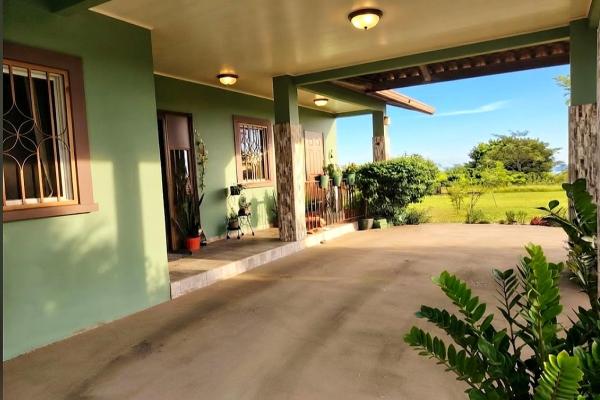 Spacious 3-bedroom home for rent in boquete