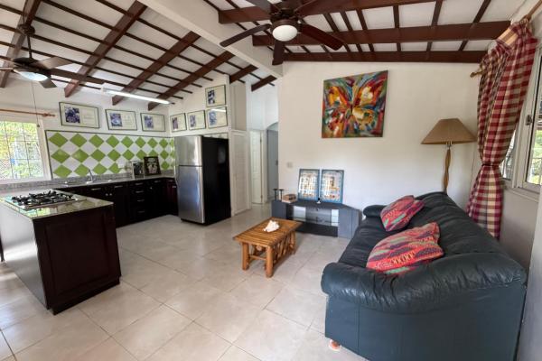 Casa para venta en el corazón de coronado!