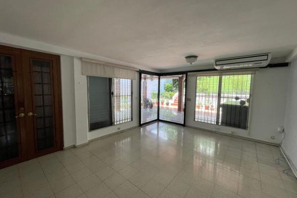 Venta de casa dos pisos con elevador en la loma (hato pintado)