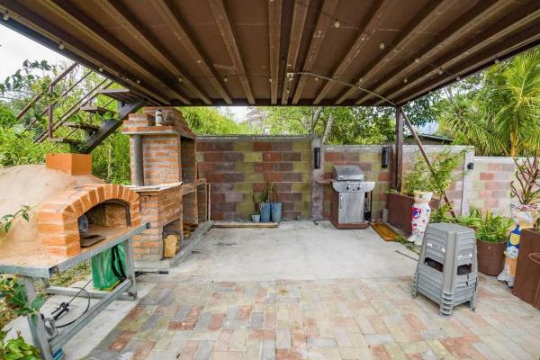 Airbnb-style property with 4 studios in palmira