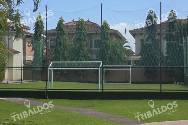Sale of house in el doral