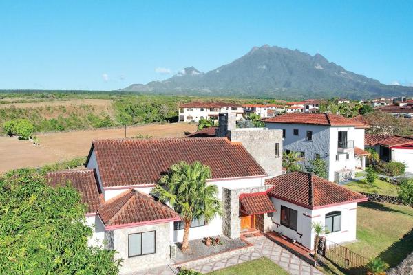 Discover your dream home in los molinos, boquete