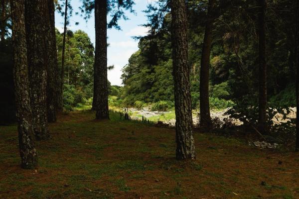 Private estate with river and hotel potential
