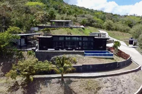 Modern villa, 3 independent guest house and views