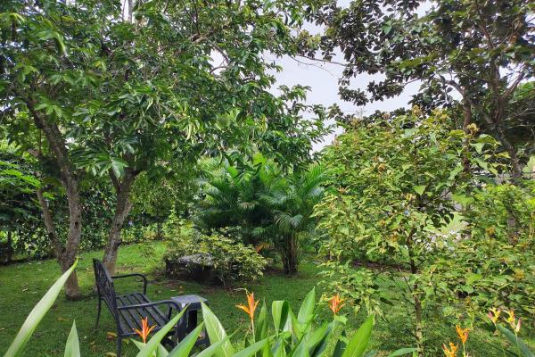 Oasis vía el valle: casa de 4 hab, casita extra, piscina y amplio jardín