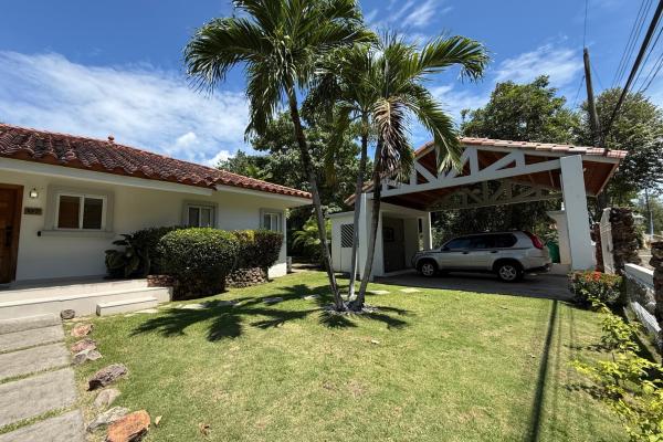 Casa con piscina en coronado golf | amoblada y equipada