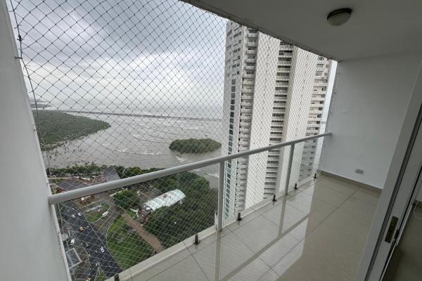 Ph bahia del golf/3 bedrooms/balcony/cabin