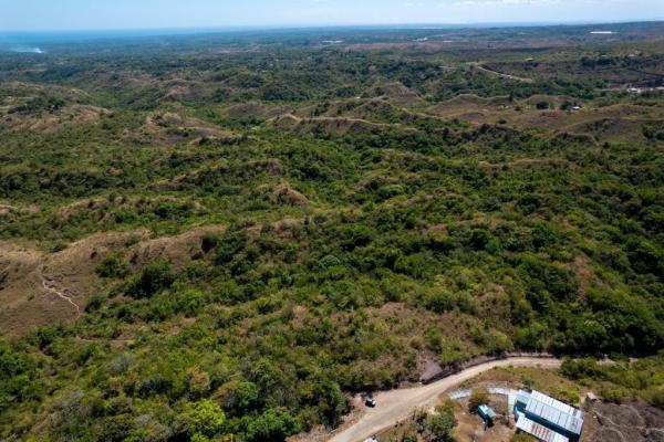 Terreno de montaña de 28 hectáreas en el camino al valle de anton.