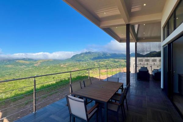 Full solar mountain villa