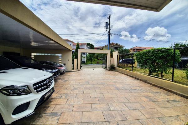 Venta de casa en altos de panamá condado del rey
