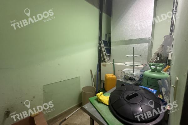 Venta de local comercial rentando en hato pintado a pasos de la 12 de octubre