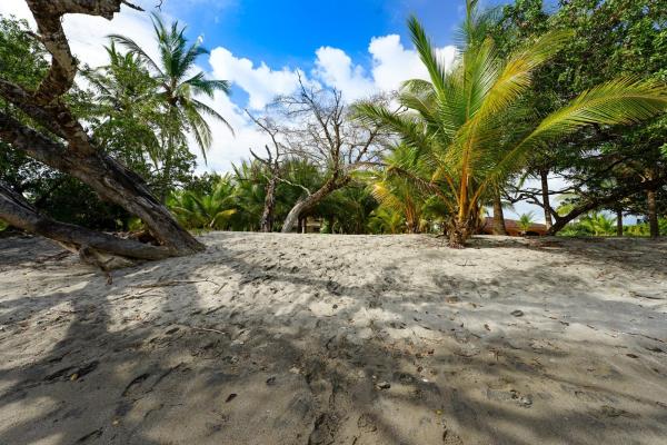 Oceanfront lot for sale
