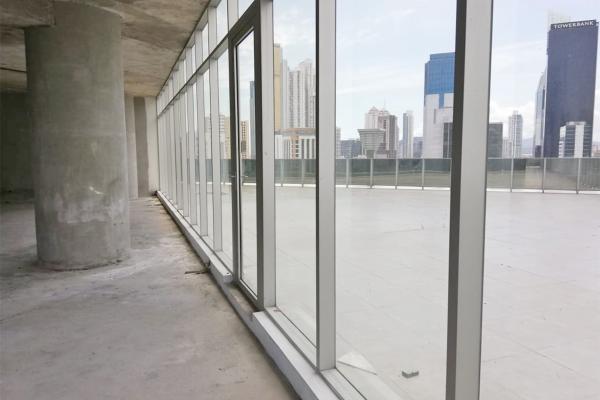 Oficina en gris, piso completo en calle 50, revolution tower