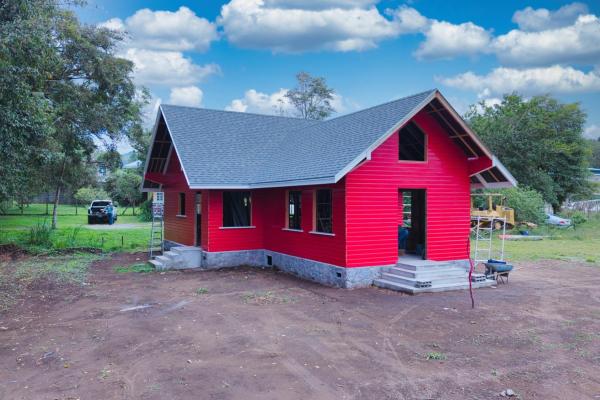 Casa nueva de madera en preventa en volcán, chiriquí