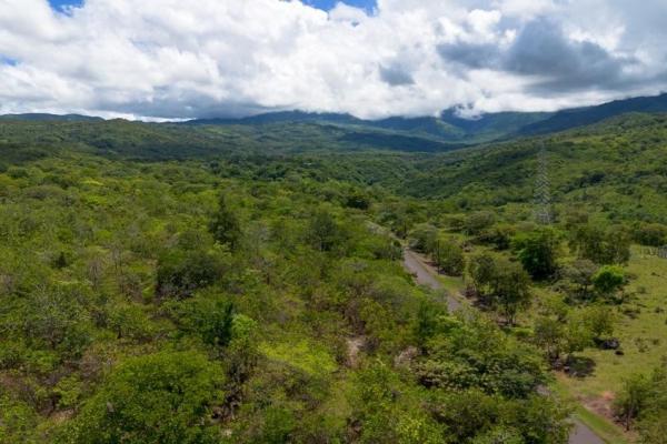 Spacious 59,086 m² land in síndigo, caldera