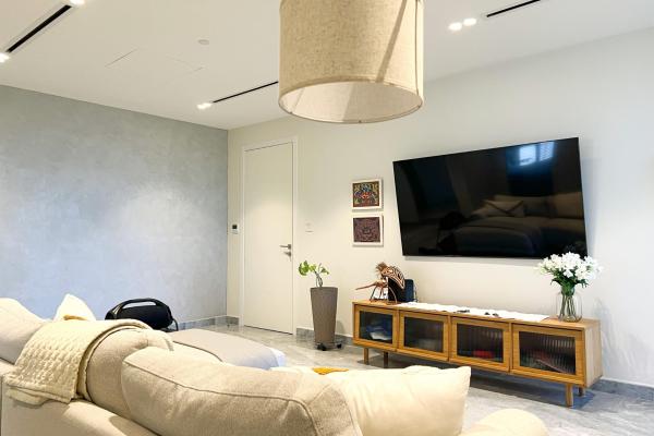 Luxury oceanfront residence | upper east tower