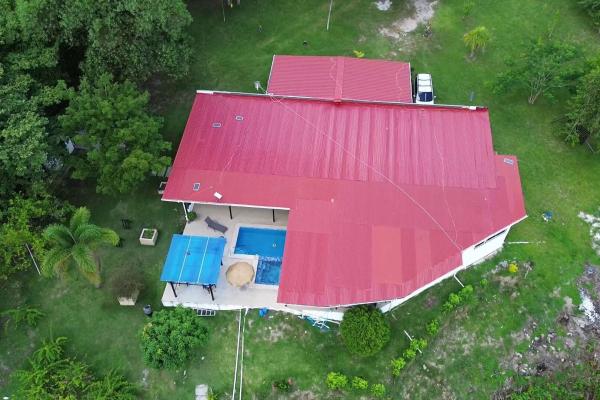 Casa con piscina, jacuzzi y espectaculares vistas a la montaña en el higo