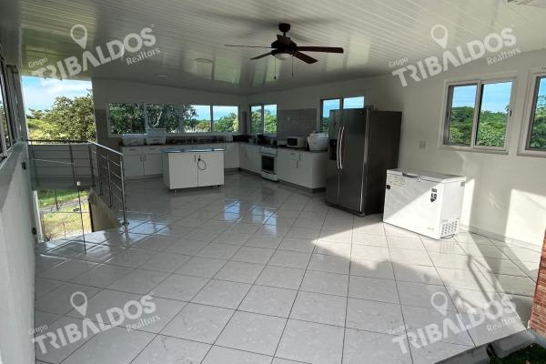 Venta de terreno con mejoras en san carlos, frente a la panamericana