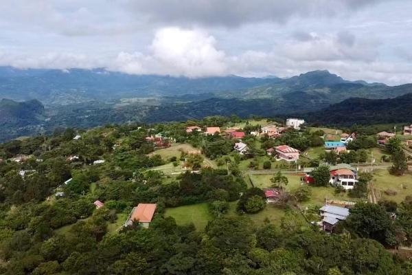 Mountain finca in chica