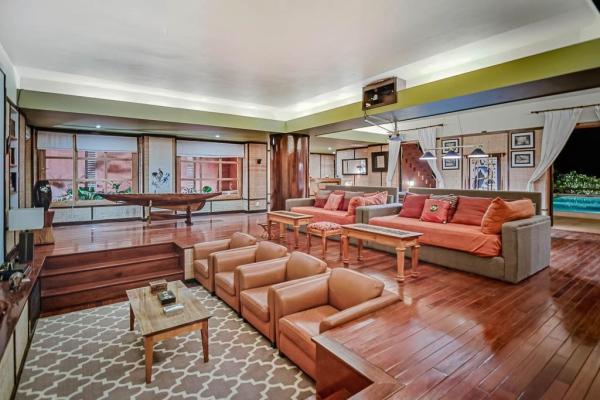 Villa esplendorosa, lujosa propiedad con vistas al mar