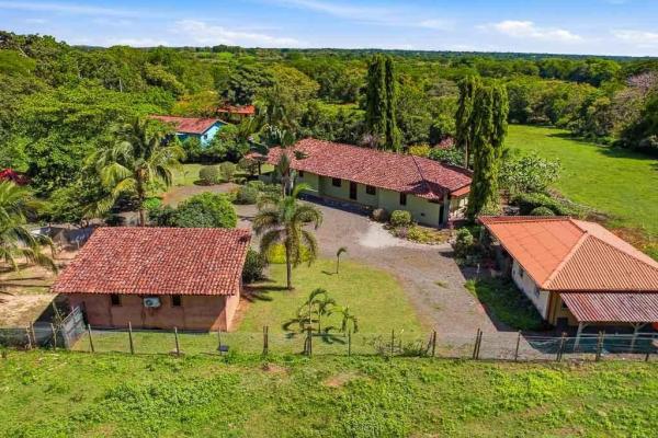 Custom country home with casita in pedasi