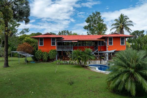 Ocean-view property in las palmas puerto armuelles