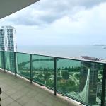 Apartment with sea views in ph allure