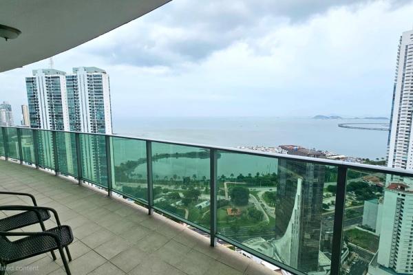 Apartment with sea views in ph allure
