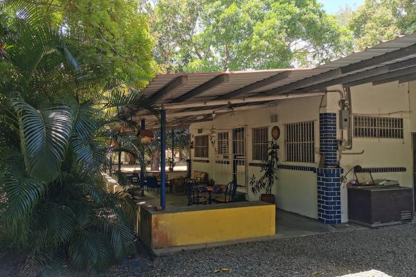 Terreno con casa en santa clara