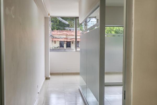 Commercial building for sale on via porras