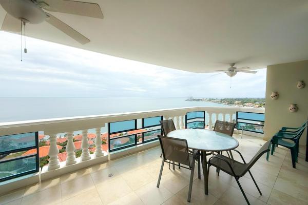 Casa en venta en coronado country club.