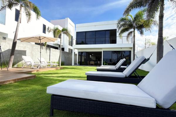 Casa moderna frente a playa malibu